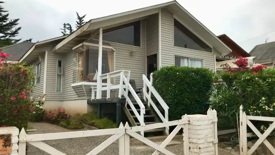 Casa En Venta En Los Molles Con Terraza Y Estacionamiento