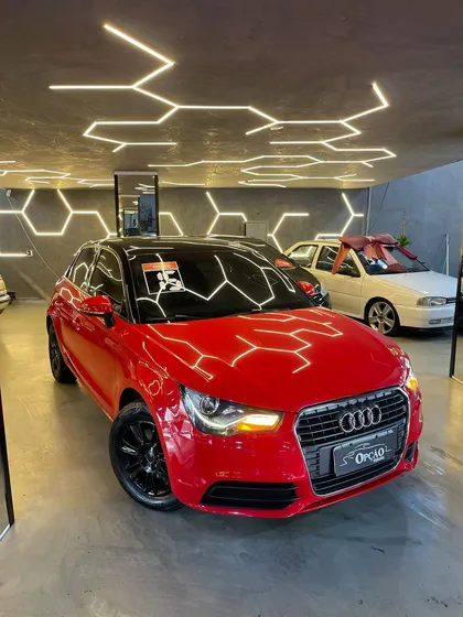 Audi A1 1.4 Tfsi Attraction S-tronic 5p