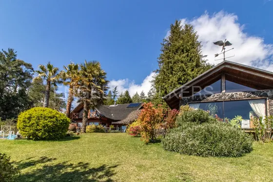 Gran Casa En Parcela Con Vista Al Lago Villarrica.