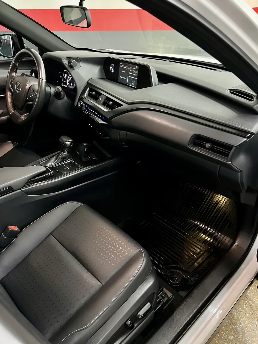 Lexus Ux 250h Dynamic5549610161628979214