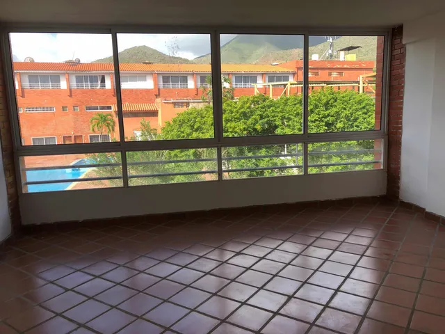 Apartamentos En El Centro Comercial La Plaza, Ic-00381