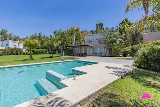 Casa En Haras Del Sur Ii Con Vista Al Golf Sobre Un Lote De 2000m2