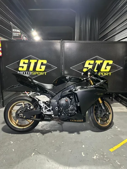 Yamaha Yzf R1 - 2010 - En Stg Motosport