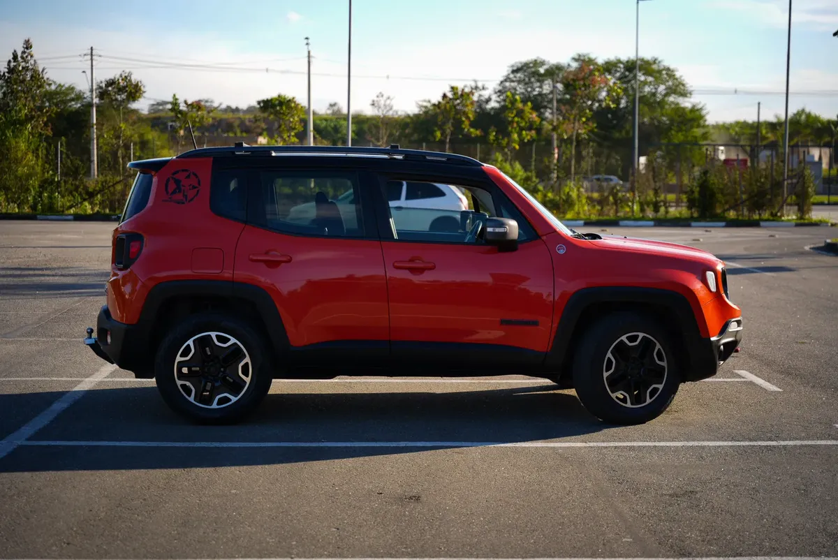 Jeep Renegade 2016 2.0 Trailhawk 4x4 Aut. 5p — foto 3