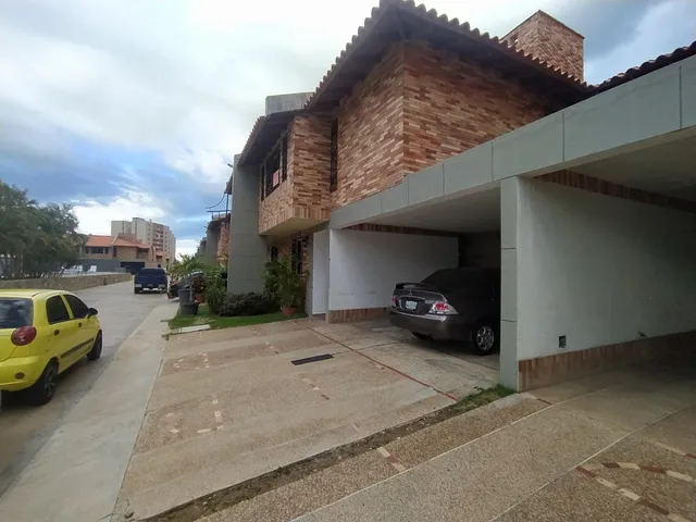  Venta/ Margarita \municipio Mariño/ 170,12m2/ 5h+1e/ 5b/ 2pe/ Ref80.000.