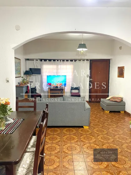 Venta Casa En Lote Propio 5 Ambientes El Palomar Toma Propiedad En Parte De Pago