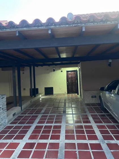 Twon House En Res Altos De Monte Alegre Tazajal María R