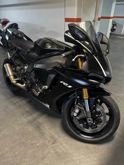 Yamaha R1 ( Yzf R1 )