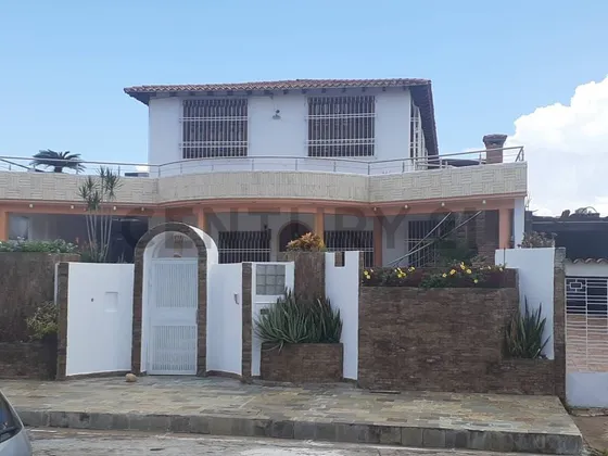 Bella Casa En Villa Alianza