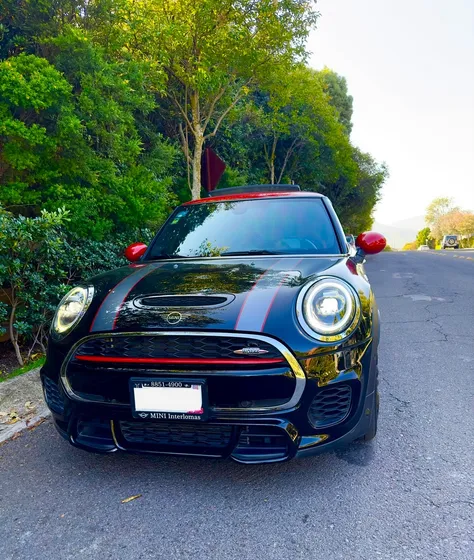 Mini John Cooper Works 2.0 Hot Chilli At
