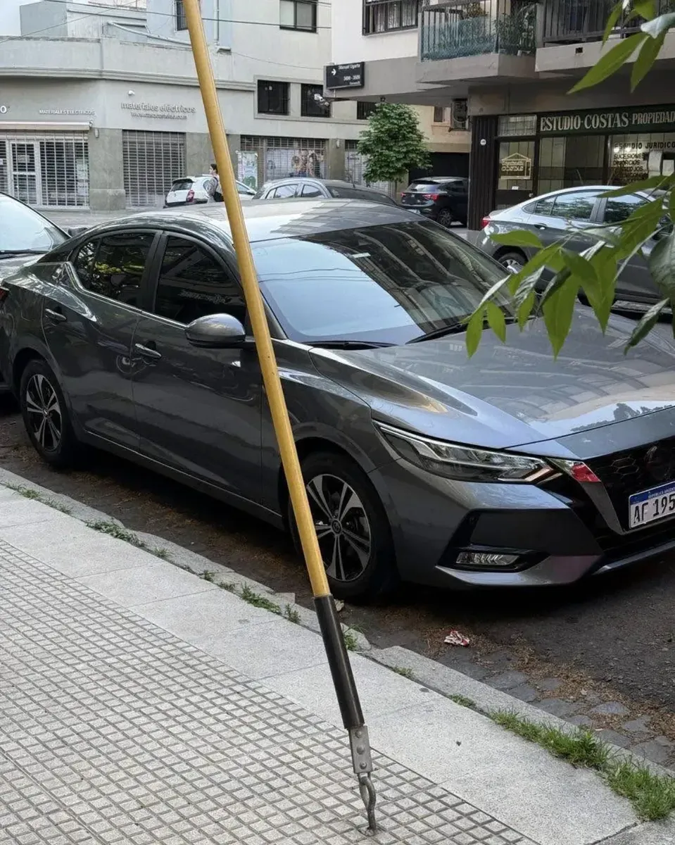 Nissan Sentra 2.0 Advance CVT