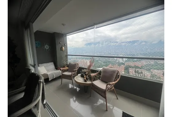 Venta Apartamento Loma De Los Bernal Excelente Vista Ciudad