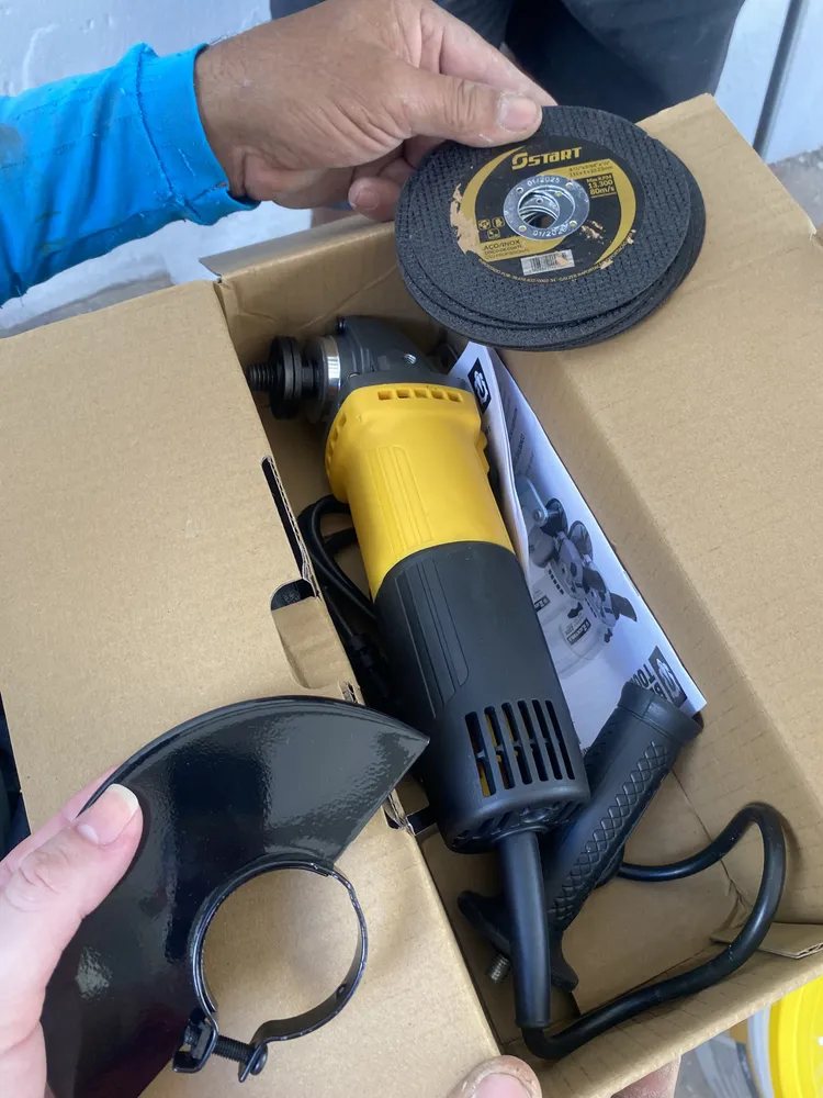 Detalhe da catraca e soquetes