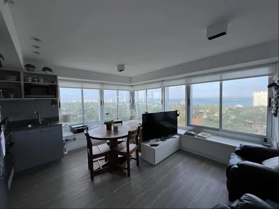 Venta De Apartamento 1 Dormitorio En Torre Con Servicios Oc