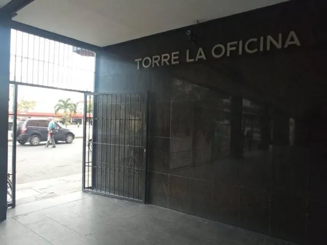 Municipio Libertador / Alquiler / Oficina / Centro / 88 M² Con Puesto De Estacionamiento