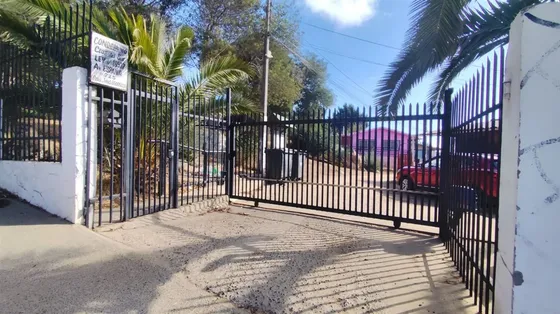 Casa En Venta De 6 Dorm. En El Quisco