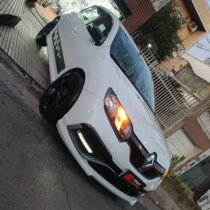 Renault Sandero 2.0 Rs 145cv