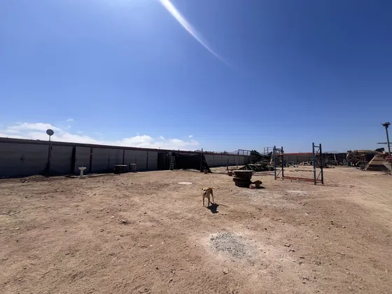 Se Vende Terreno De 5000m2 Con Casa De 150m2 Y 20 Bodegas