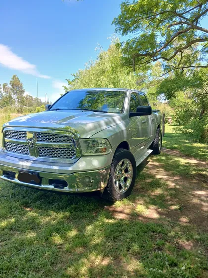 Dodge Ram Ram Laramie 5.7 Naft