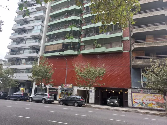 Cochera Fija Cubierta Por Rampa En Pleno Barrio De Almagro Zona Comercial, A 2 Cuadras Estación Medrano Linea B. Ideal Para Renta 