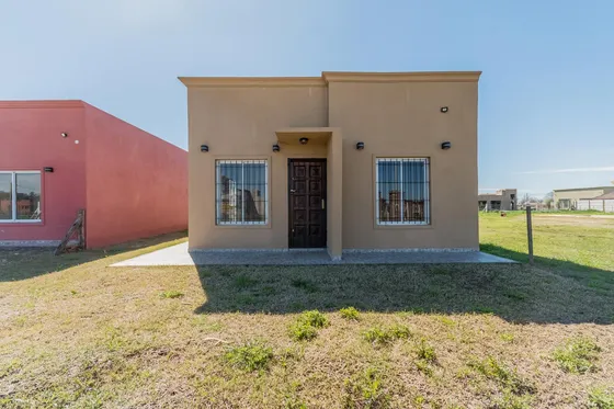 Casa 3 Amb A Estrenar Sobre Lote De 460 M2 En Venta En Gral. Hornos, Gral. Las Heras