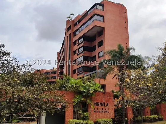 Exclusivo Apartamento Remodelado En Venta En La Tahona #26-17431 Ad