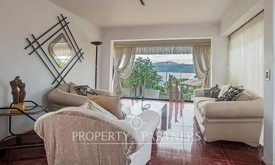 Precio Rebajado: Increíble Vista Al Mar Y Ubicació...