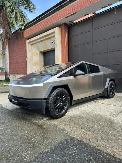 Tesla Ciber Truck Foundation Series