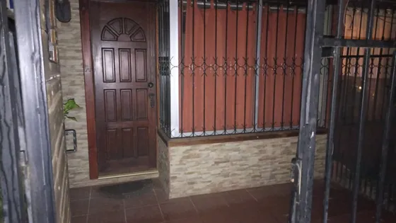 Se Arrienda Casa De 3d Y 2b, Con Patios Y Estacionamiento