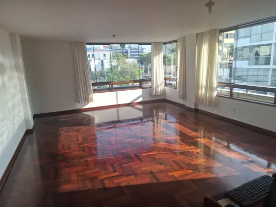 Vendo Dpto. Duplex 3dorm. 2 Cocheras 1 Depósito