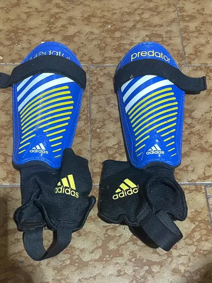 Canilleras adidas usadas sales