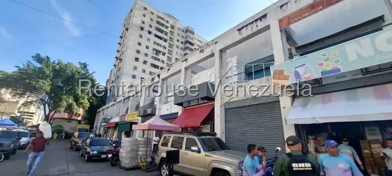 Local A Pie De Calle En Alquiler, Plena Zona Comercial De Quinta Crespo