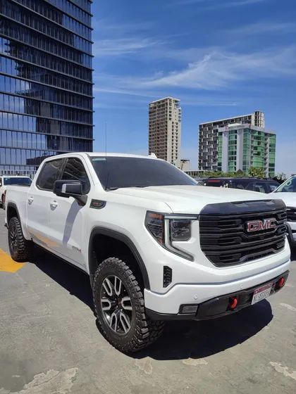 Gmc Sierra At4 6.2 L V8