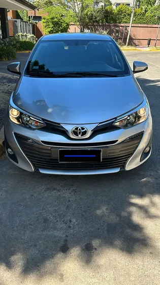 Toyota Yaris 1.5 107cv Xls Sedan