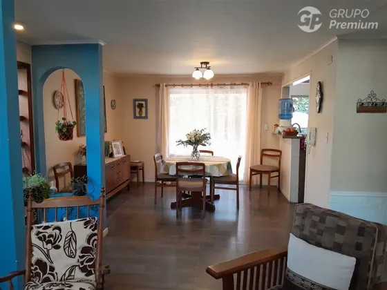 Casa En Venta De 4 Dorm. 2 Baños, En Limonares Viña Del Mar
