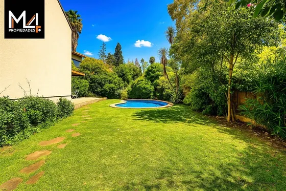 Casa En Venta De 5 Dorm. En Vitacura