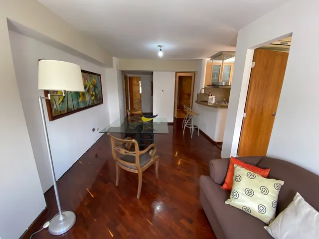 Los Palos Grandes Alquiler De Apartamento 72 M2. 2 Hab. 1 Baño Y 1/2 ( Acropolis)