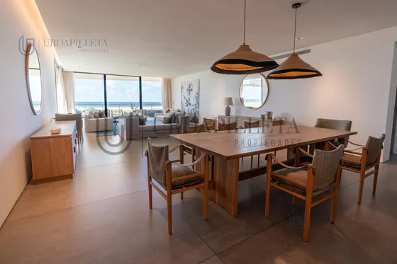 Apartamento En Venta En Punta Del Este, The Colette. amoblado.