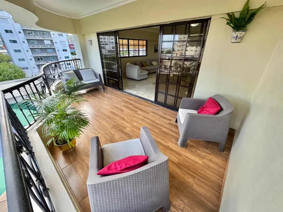 Vendo La Esperilla Piso 6 Tres Hab Con Baño Dos Parqueos