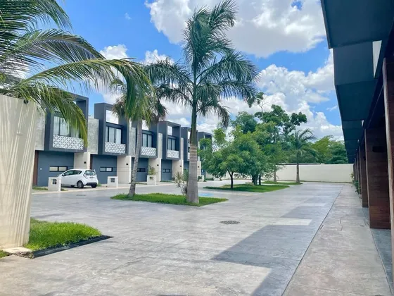Townhouse En Renta En Chuburna Hidalgo, Merida, Yucatan. Mdr381