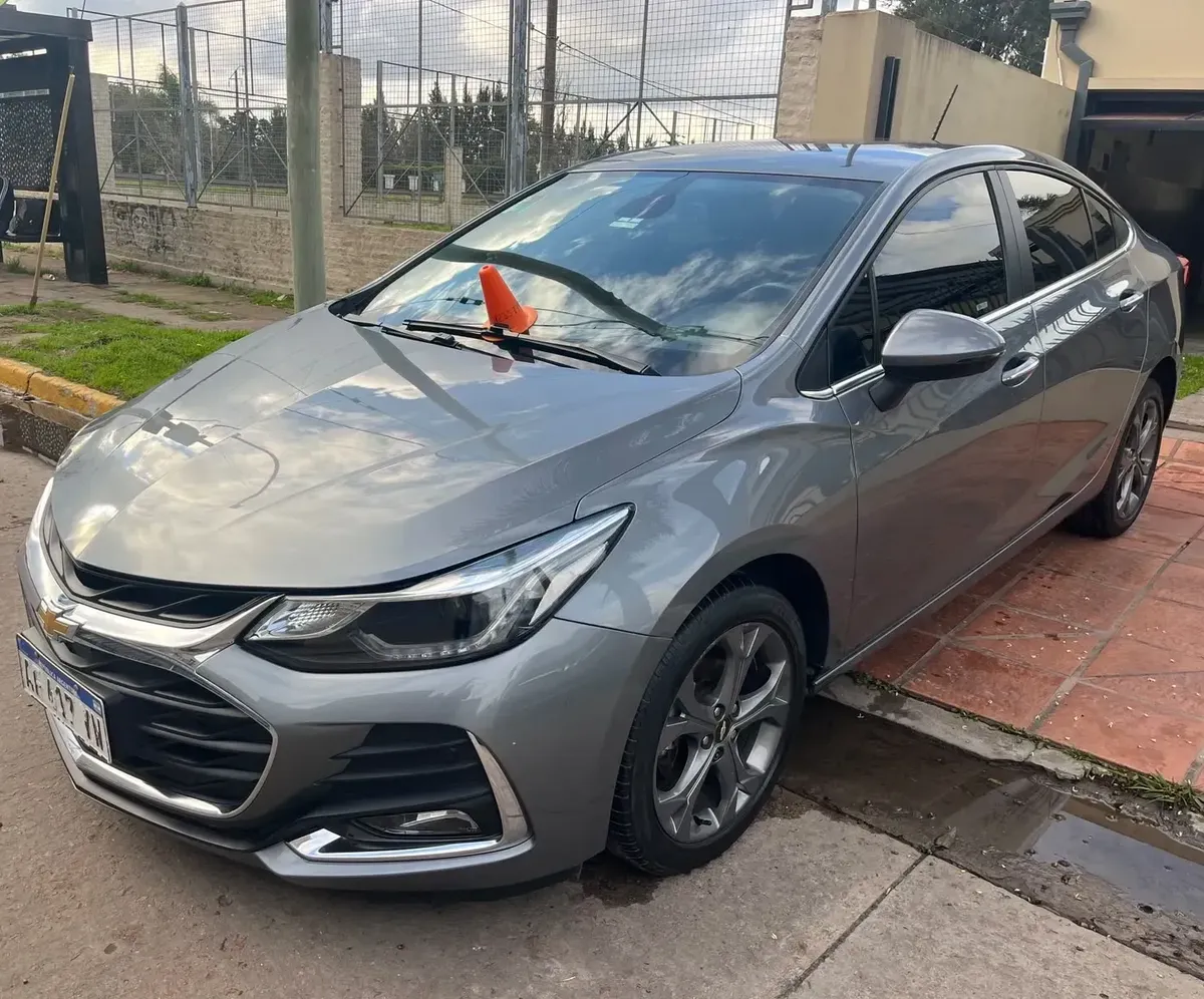 Chevrolet Cruze 1.4 LTZ AT Sedan
