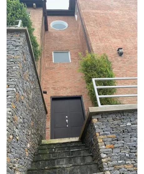 Vendo Casa De 3 Niveles En Urbanización Oripoto