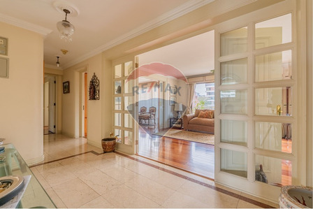 Tu Hogar Ideal En Vitacura: Espacio Y Lujo Tu Hogar Ideal En Vitacura: Espacio Y Lujo