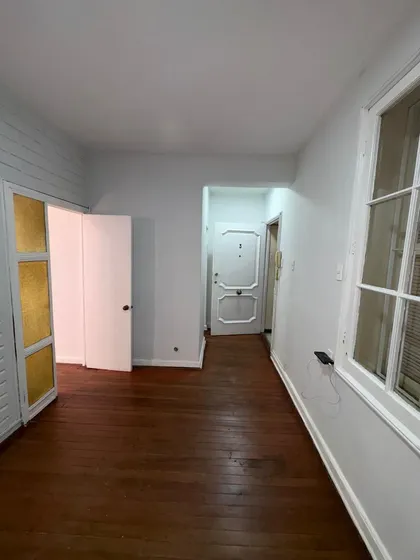 Encantador Departamento En Primer Piso Con Patio Privado.