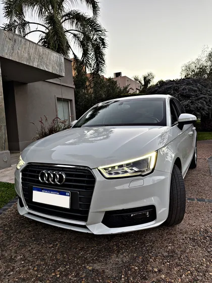 Audi A1 1.4 Tfsi Stronic 125cv