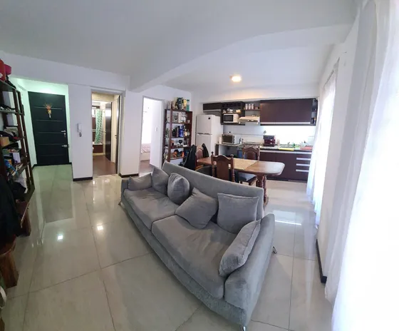 Departamento Dos Ambientes Con Balcón  Y Cochera