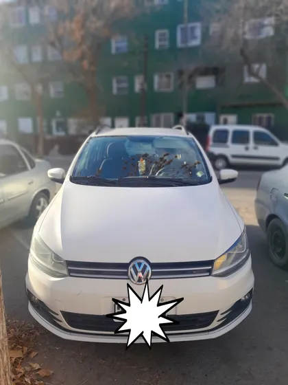 Volkswagen Suran 1.6 Highline 101cv
