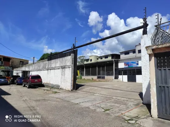 Moc Galpón En Venta En Barrio Las Flores