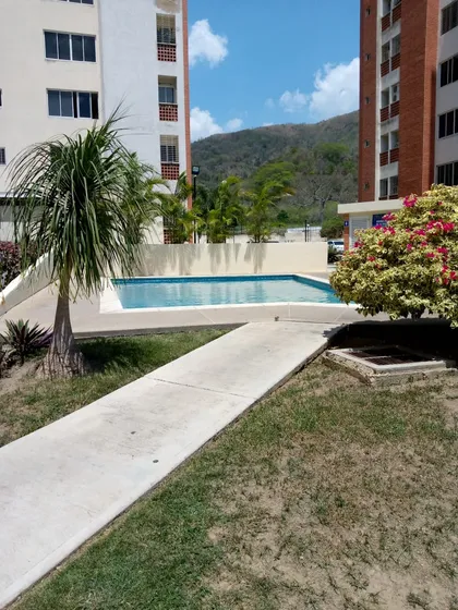 Apartamento En Obra Blanca Doral Country Mañongo (mc) 