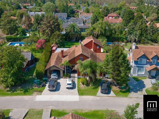 Casa En Venta En Echeverría Del Lago, Canning, Esteban Echeverria